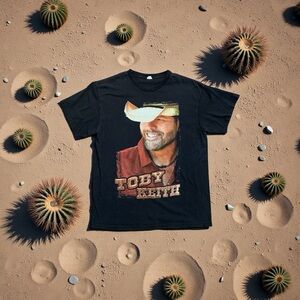 Gildan Black Graphic T-Shirt